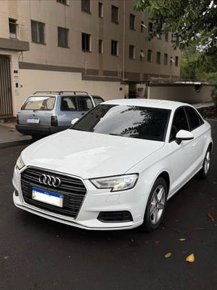 AUDI A3 1.4 TFSI SEDAN AMBIENTE 16V FLEX 4P TIPTRONIC AUDI A3 1.4 TFSI SEDAN AMBIENTE 16V FLEX 4P TIPTRONIC